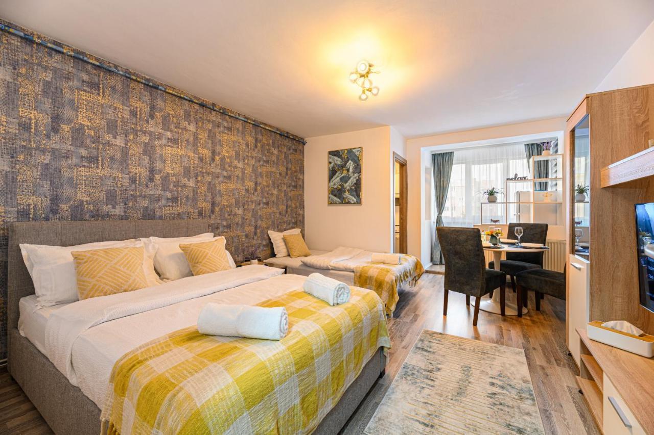 Luxury Studios - Soarelui 10 Brasov Ngoại thất bức ảnh