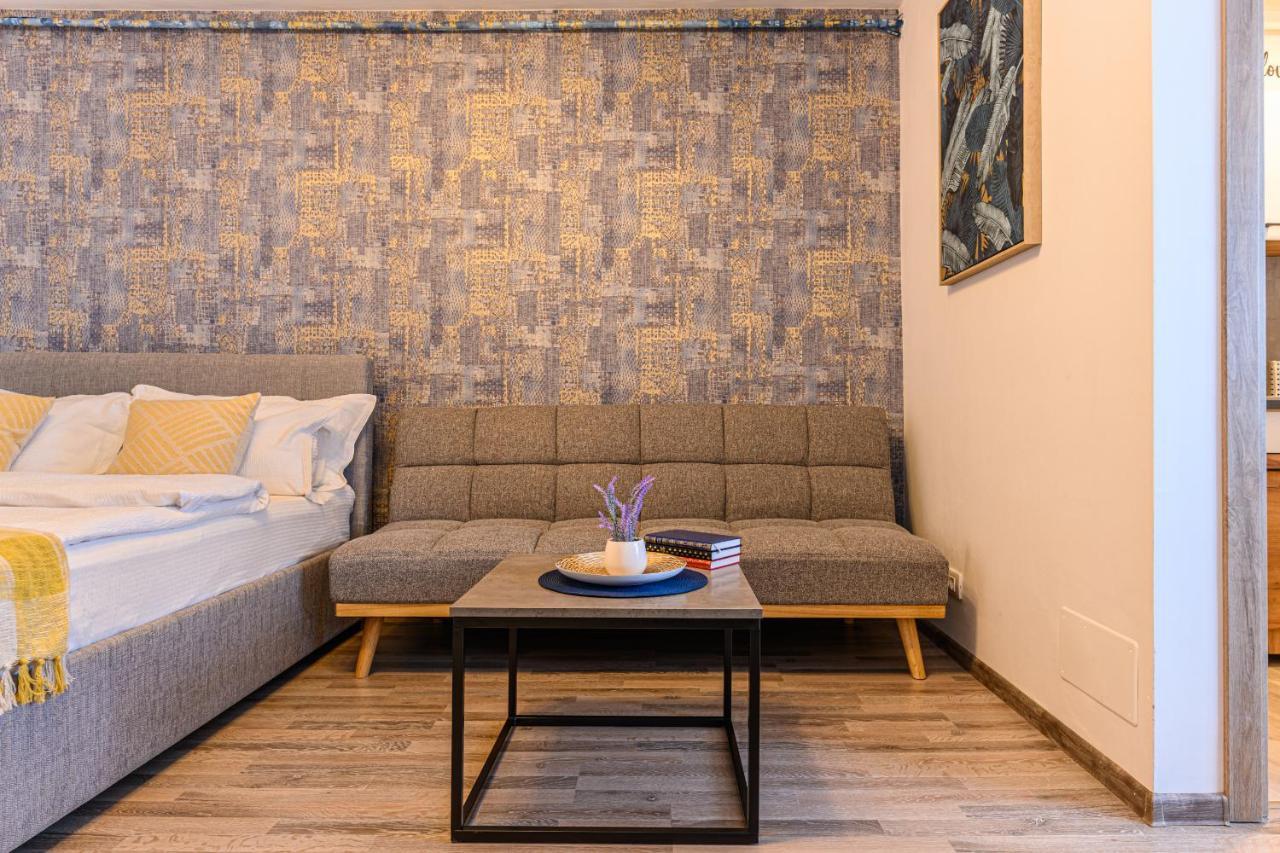 Luxury Studios - Soarelui 10 Brasov Ngoại thất bức ảnh